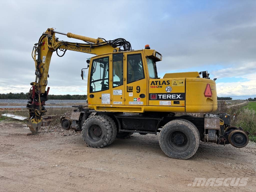 Atlas 1604 KZW Gumikerekes kotrók