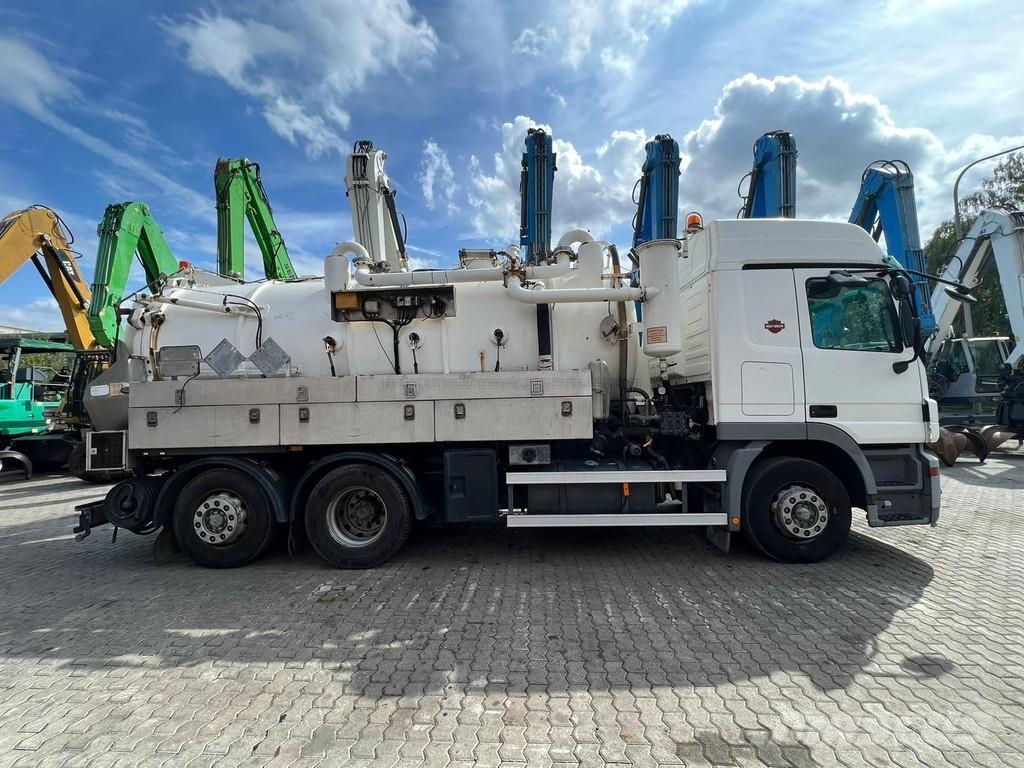 Mercedes-Benz Actros 2541 L Staubsauger