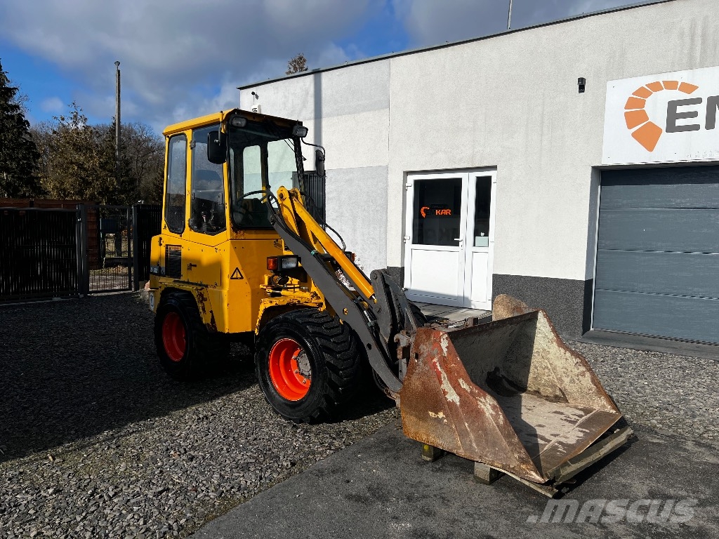 Volvo ZL 302 Gumikerekes homlokrakodók