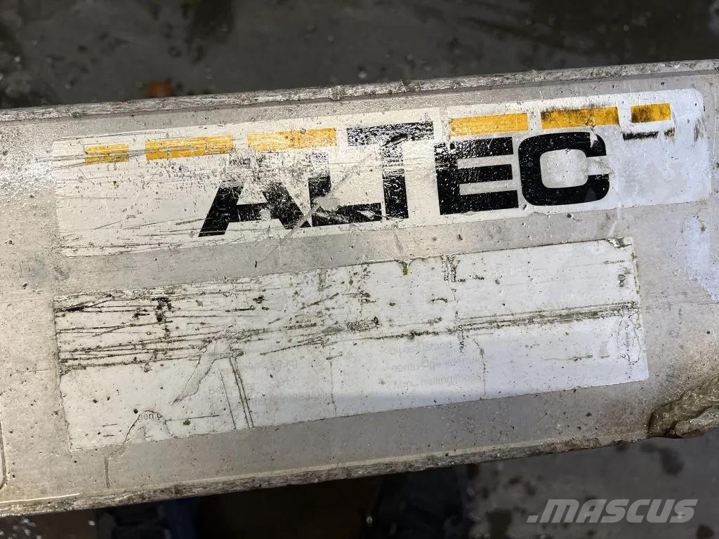 Altec OPRIJPLATEN (RAMPEN) 3,65 METER LANG معدات البناء - غير ذلك