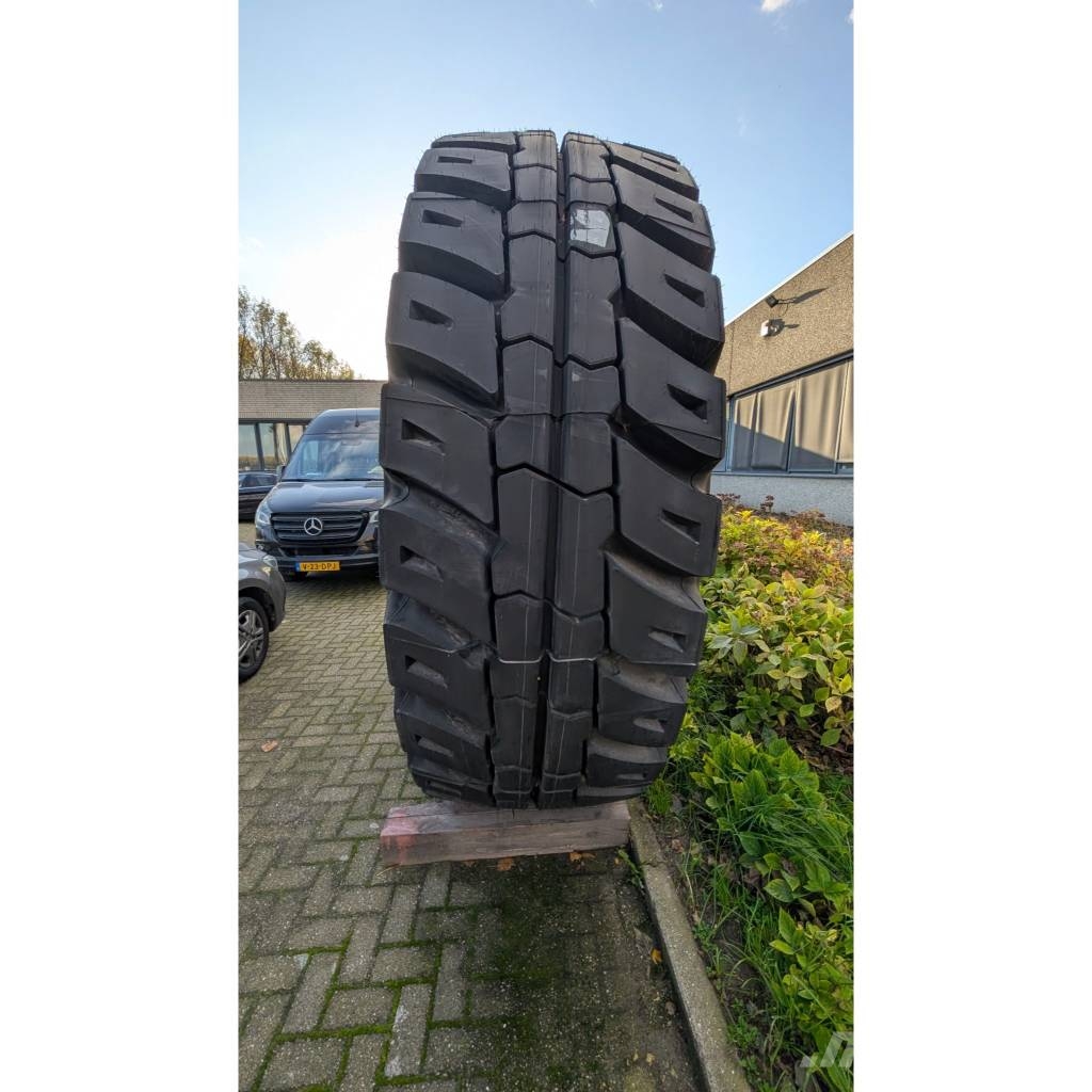 Michelin 33.00R51 XDR2 Riepas, riteņi un diski