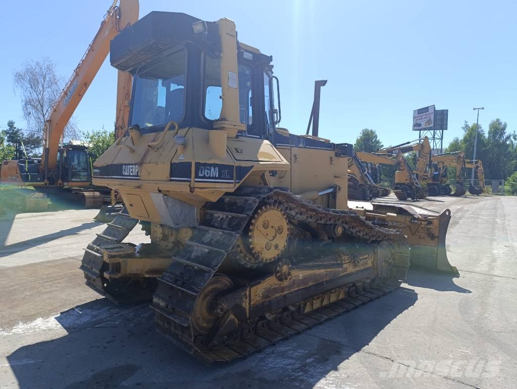 CAT D 6 M XL Buldozer sobre oruga