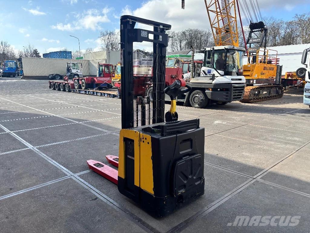 Hyster S1.5 S 1500 kg stapelaar 3.4m Samopogonski ručni viljuškari