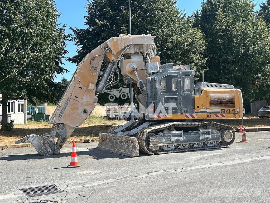 Liebherr R944C Rupsgraafmachines