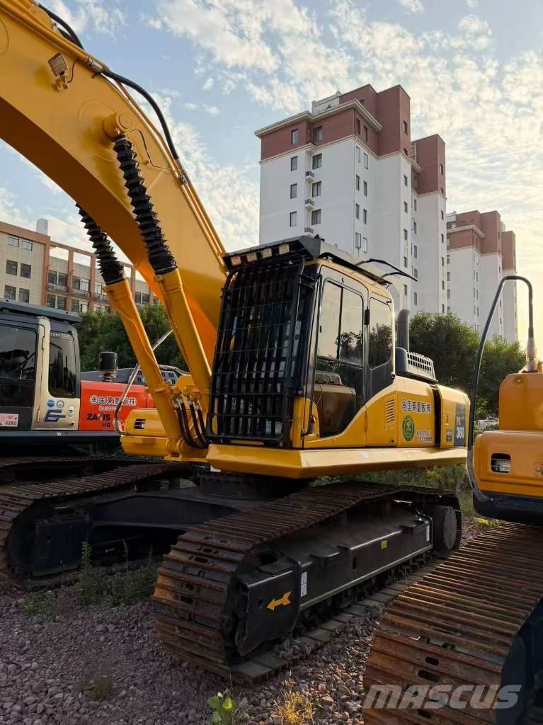 Komatsu 360 Bagri goseničarji