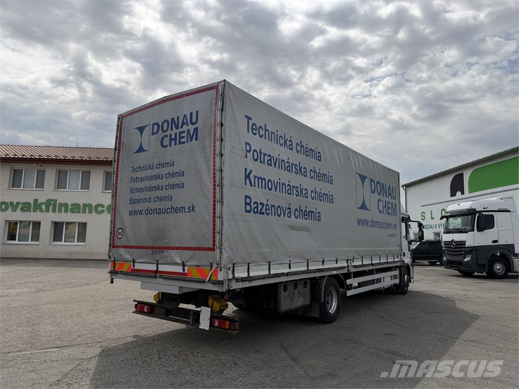 Iveco Eurocargo VIN 767 Camiones de caja de lona