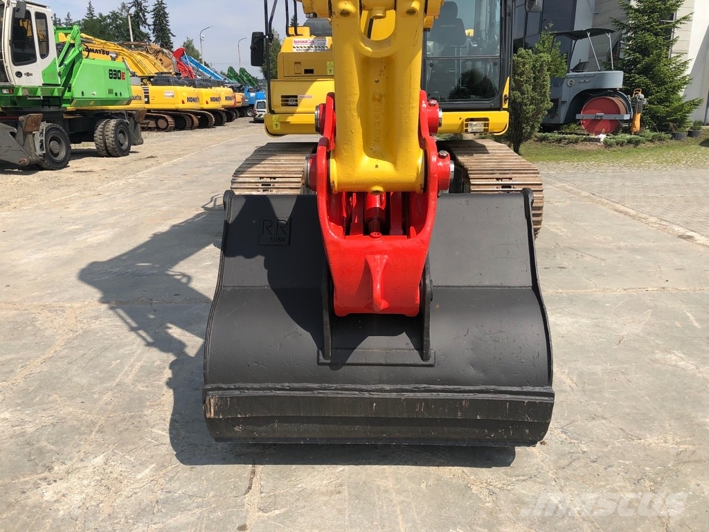 Komatsu PC210LC-11 حفارات زحافة
