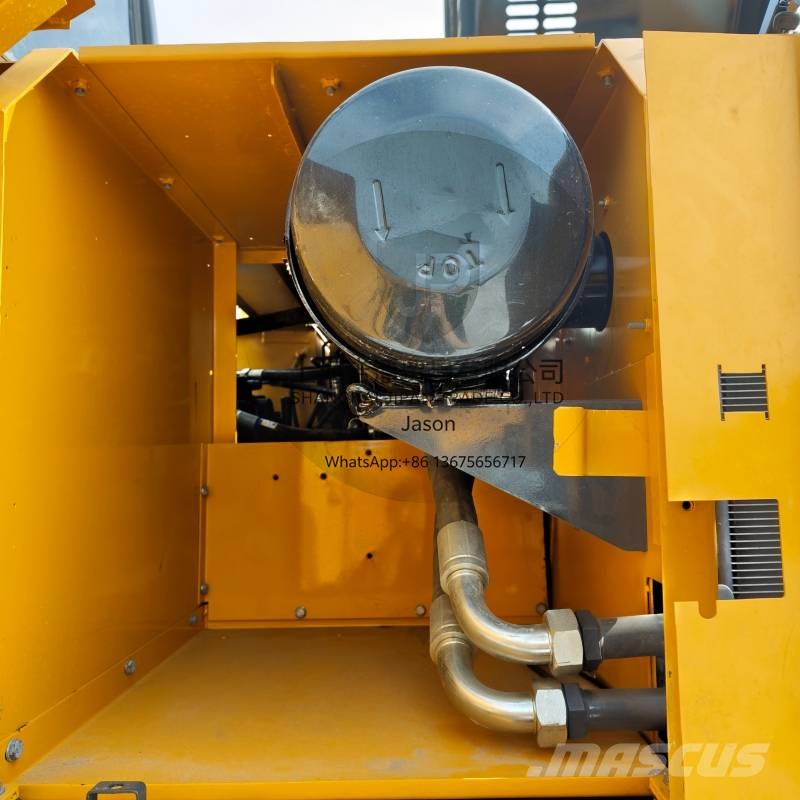 XCMG XE 215 DA 履带挖掘机