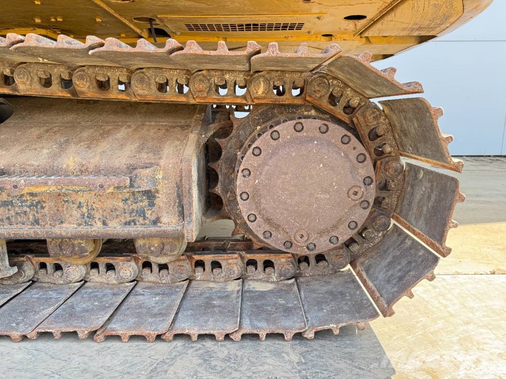 CAT 320FL - New Bucket / Hammer Lines / Camera Верижен екскаватор