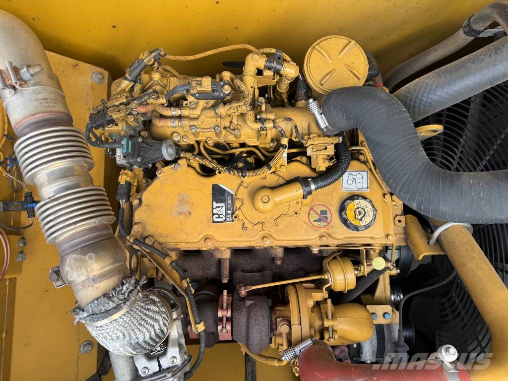 CAT 320FL - New Bucket / Hammer Lines / Camera Верижен екскаватор
