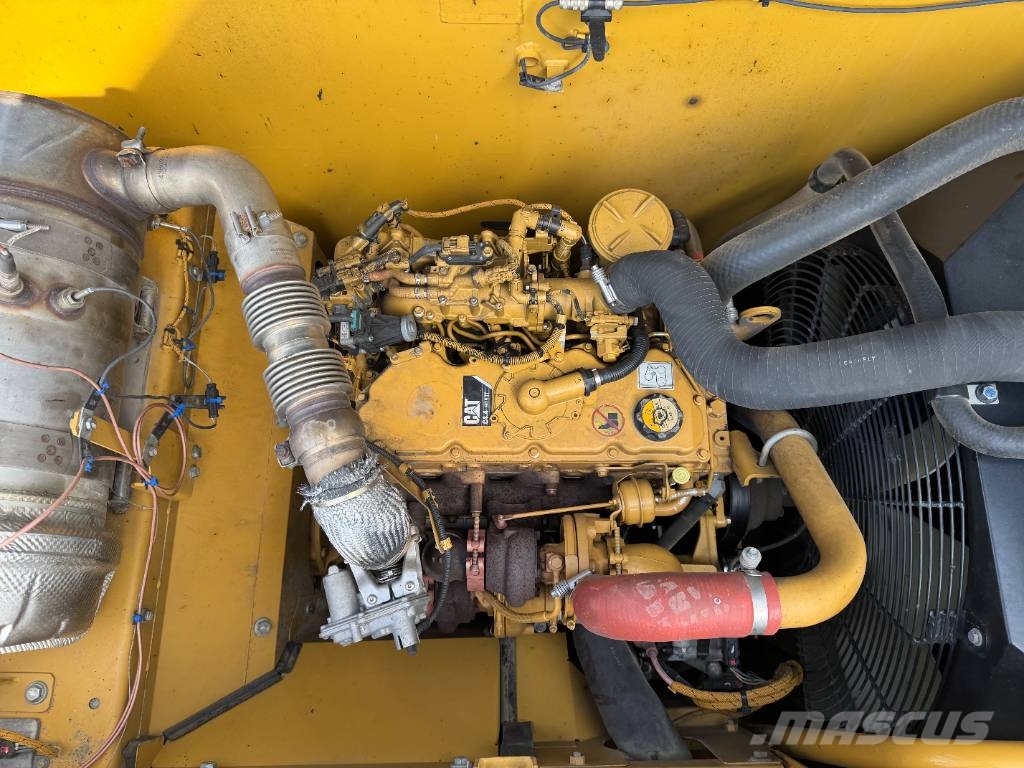 CAT 320FL - New Bucket / Hammer Lines / Camera Верижен екскаватор