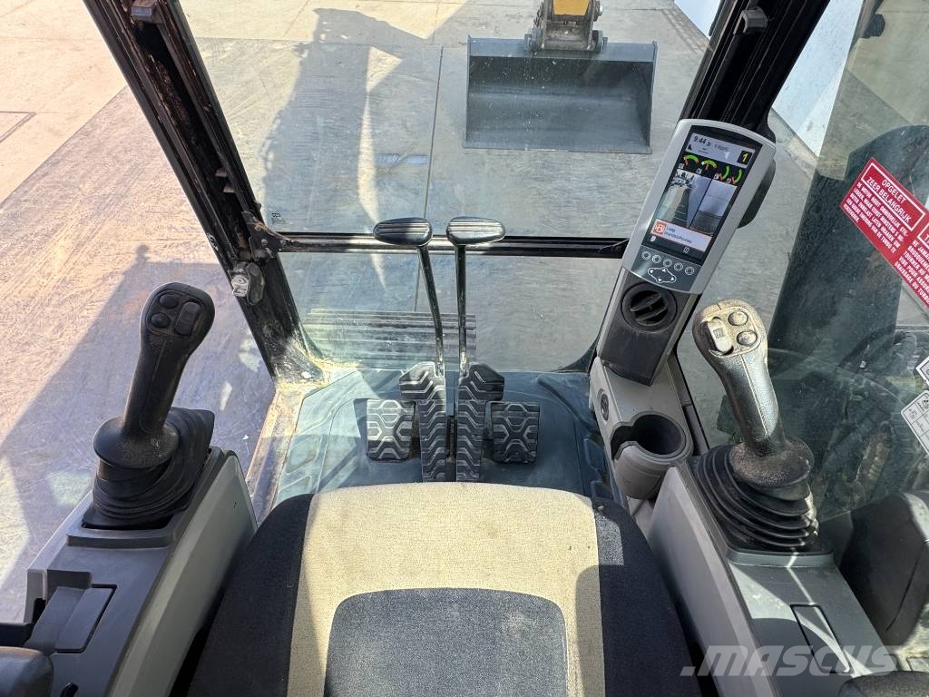 CAT 320FL - New Bucket / Hammer Lines / Camera Верижен екскаватор