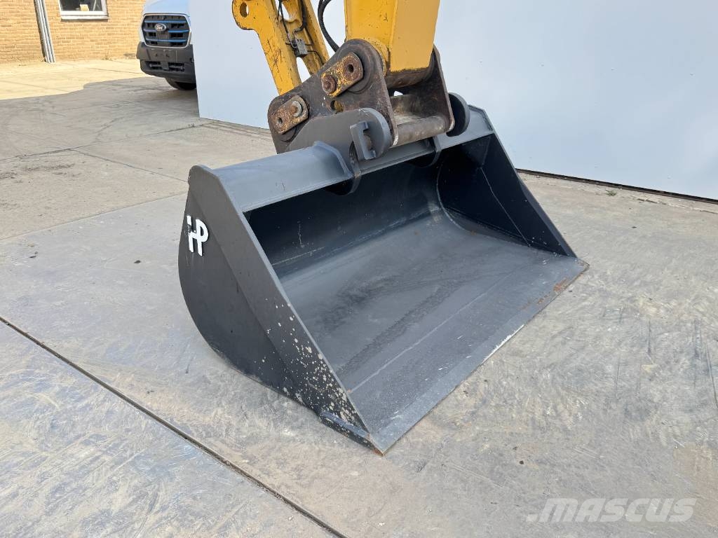CAT 320FL - New Bucket / Hammer Lines / Camera Верижен екскаватор