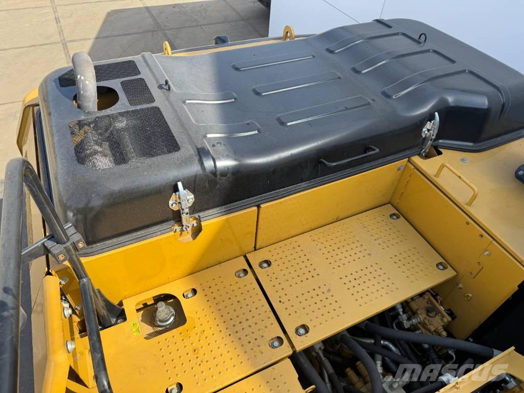 CAT 320FL - New Bucket / Hammer Lines / Camera Верижен екскаватор