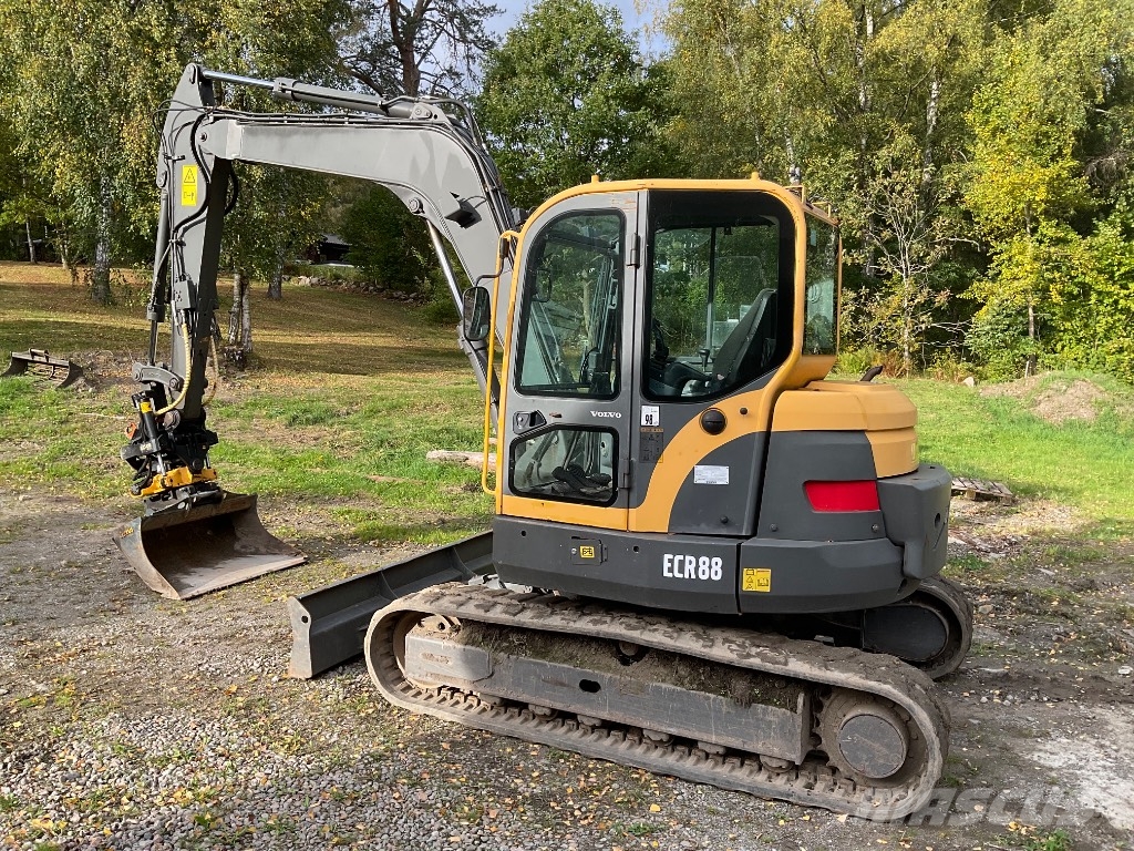 Volvo ECR 88 Midi rýpadla 7t - 12t