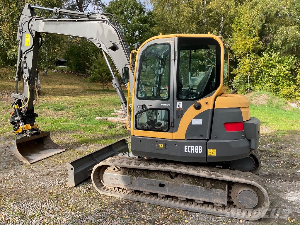 Volvo ECR 88 Midi rýpadla 7t - 12t