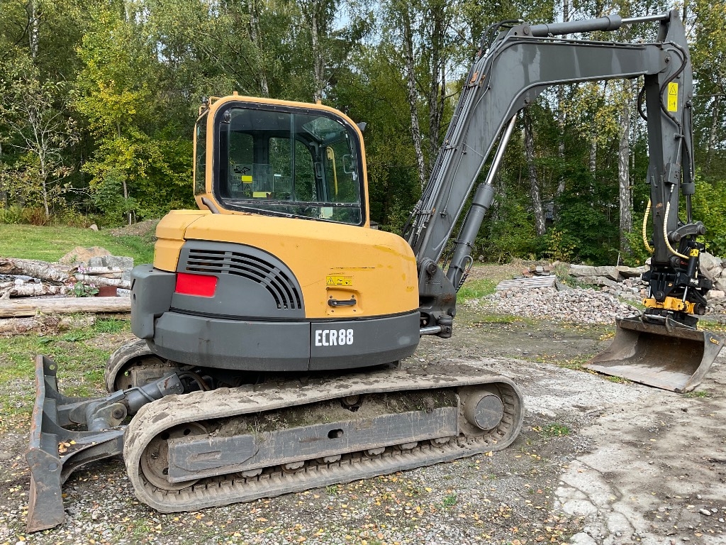 Volvo ECR 88 Midi rýpadla 7t - 12t