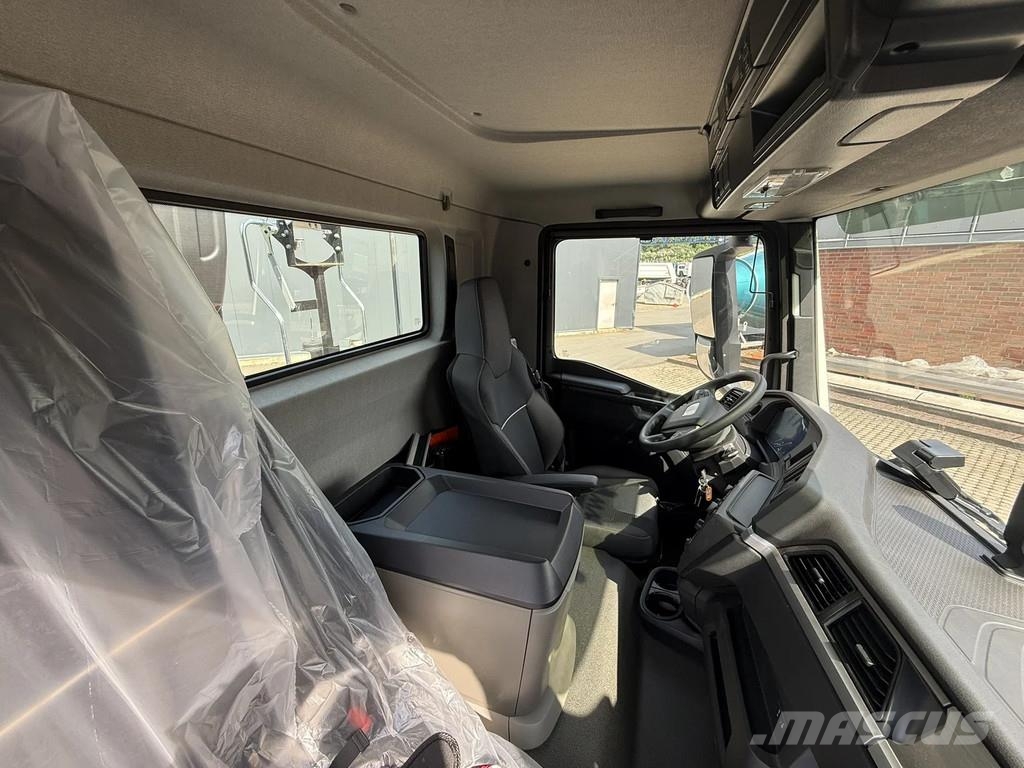 MAN TGM 18.320 TGM 18.320 4x2 BB EuromixMTP HIAB 138-3 Tipper trucks