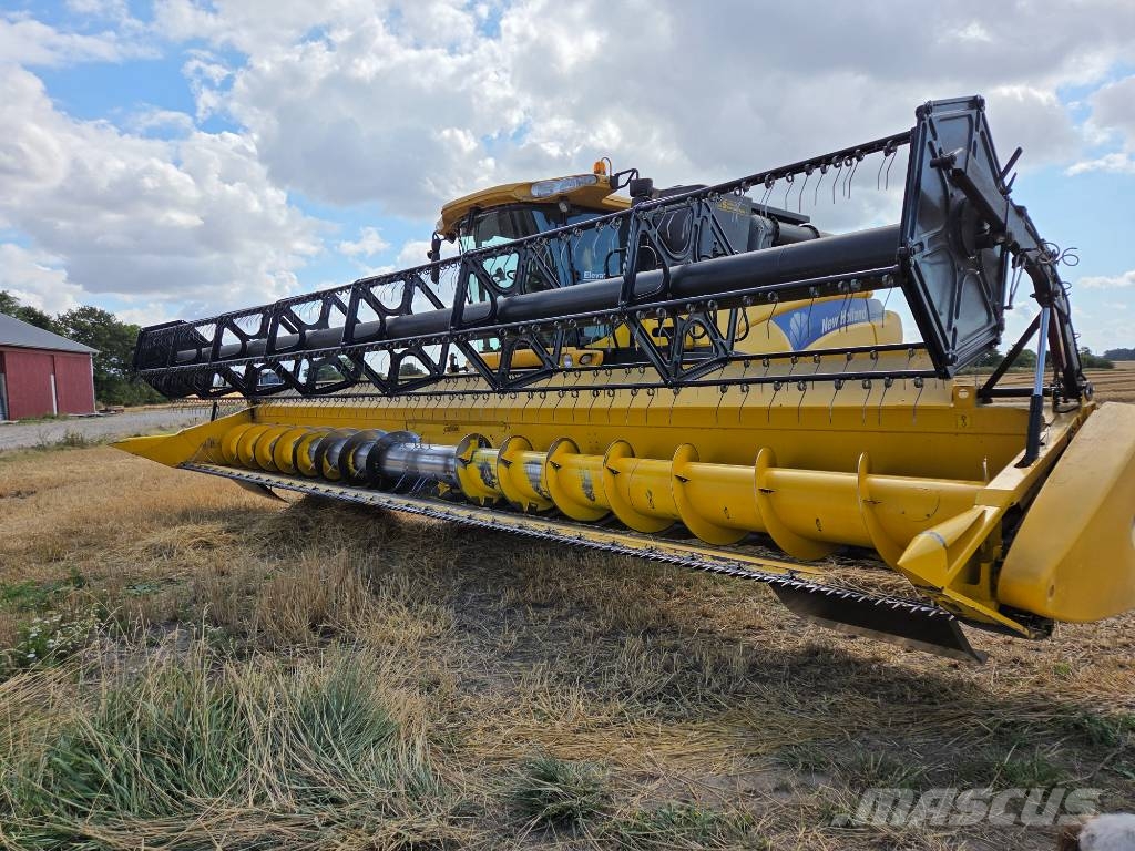 New Holland CR 9080 Elevation Cosechadoras combinadas
