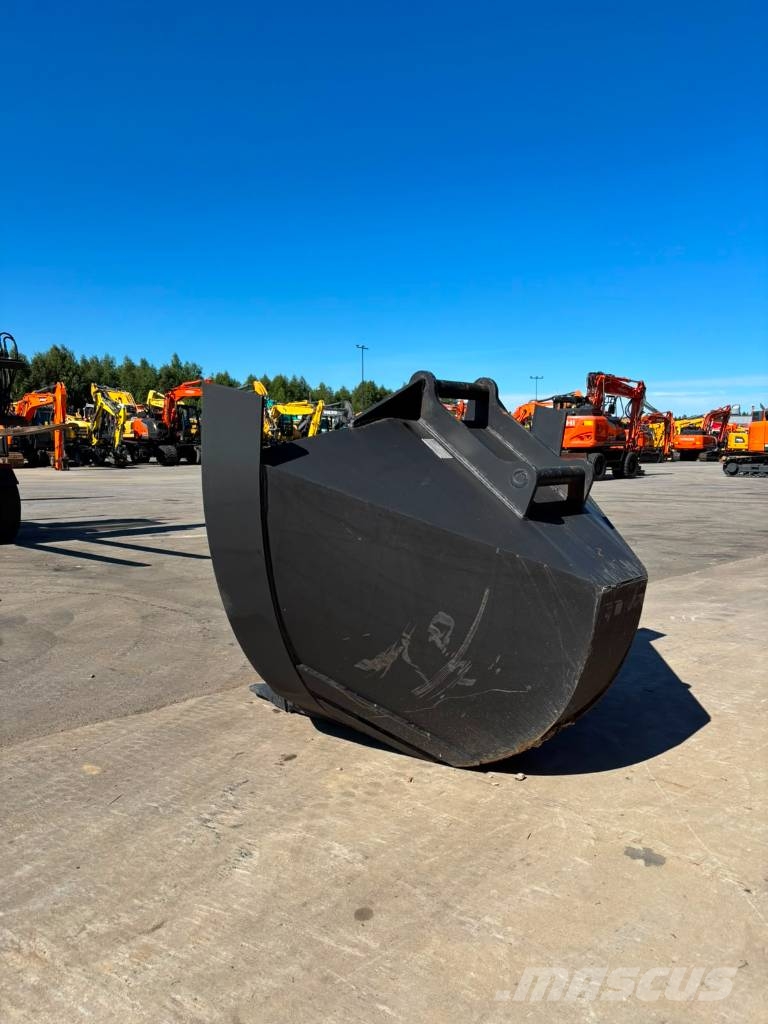 Eurosteel Metsäojakauha 950L S60 دلاء