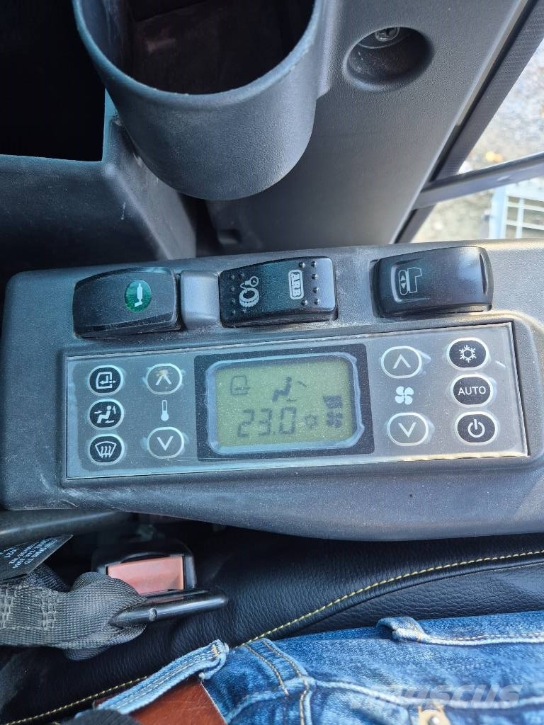 CASE CX 245 D SR Kāpurķēžu ekskavatori