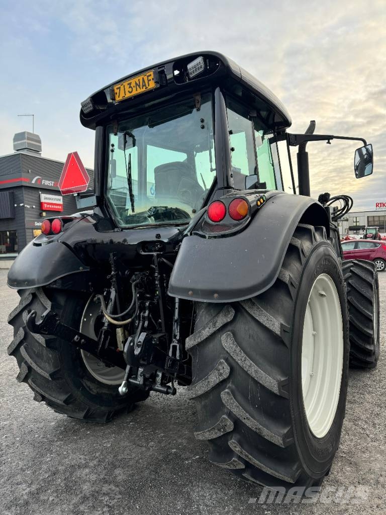 Valtra C 130 Traktoren