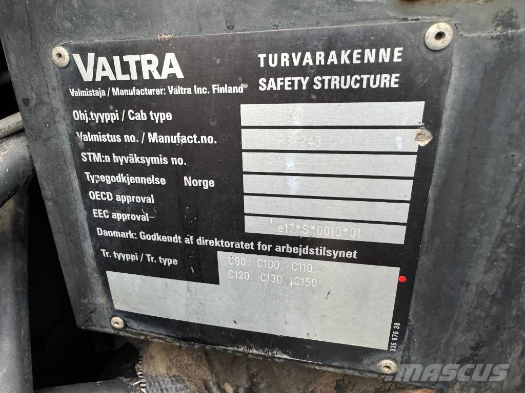 Valtra C 130 Traktoren