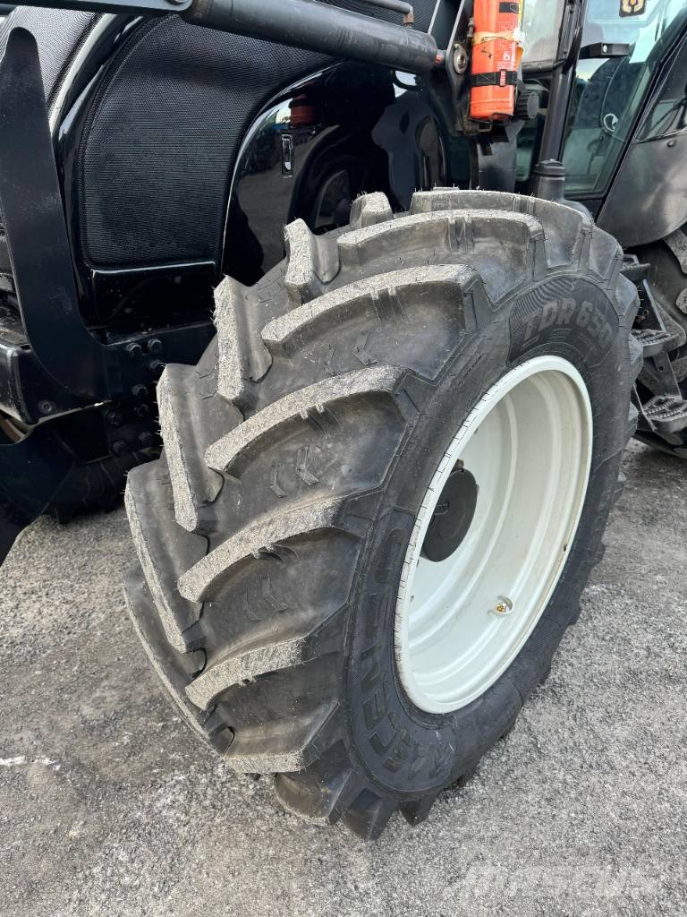 Valtra C 130 Traktoren