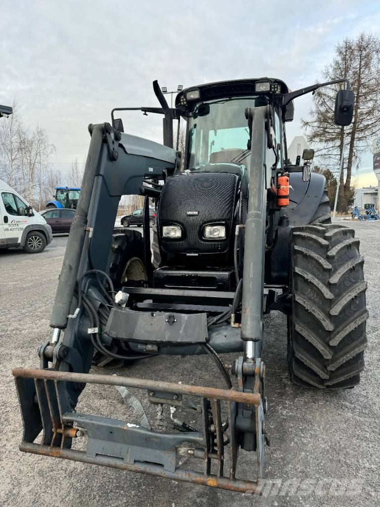 Valtra C 130 Traktoren