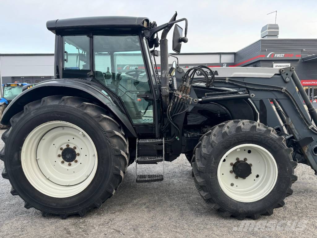 Valtra C 130 Traktoren