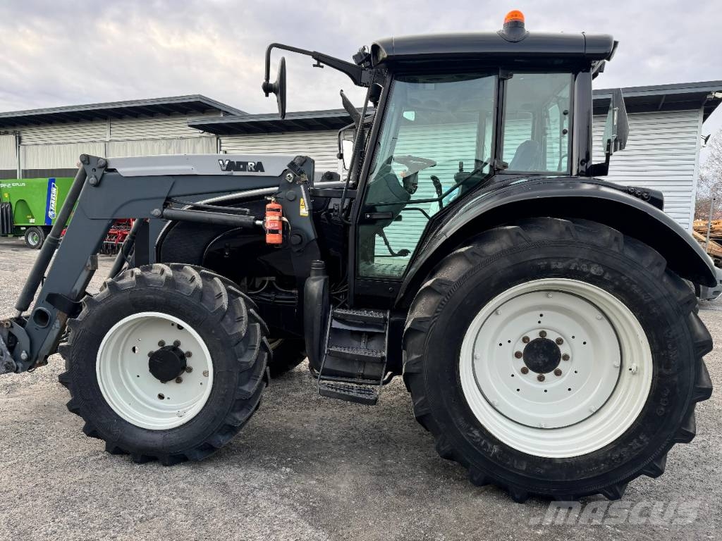 Valtra C 130 Traktoren
