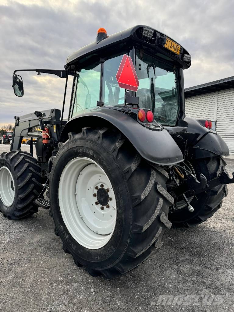 Valtra C 130 Traktoren