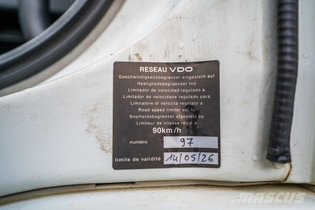 Renault 220 DCI // CITERNE ALU 10.000L + 4COMP 運油車