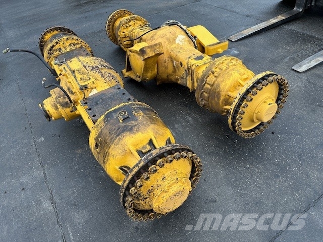 Volvo L 220 D oś napędowa komplet/ axles complet محور العجلة