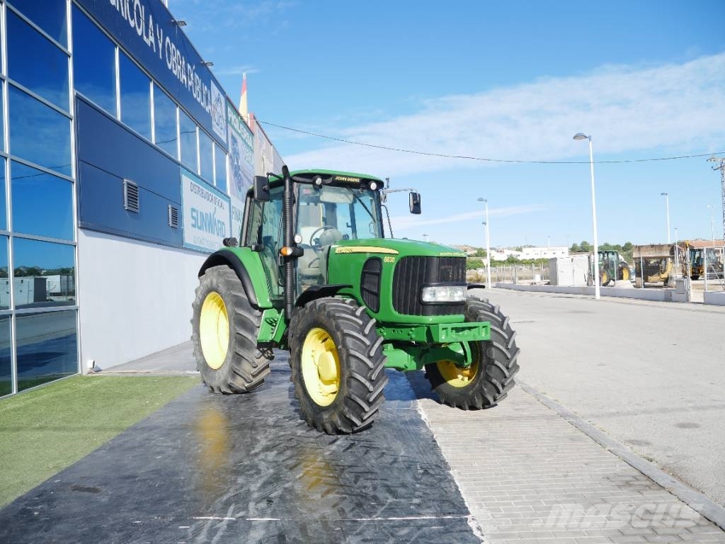 John Deere 6630 Premium Трактори
