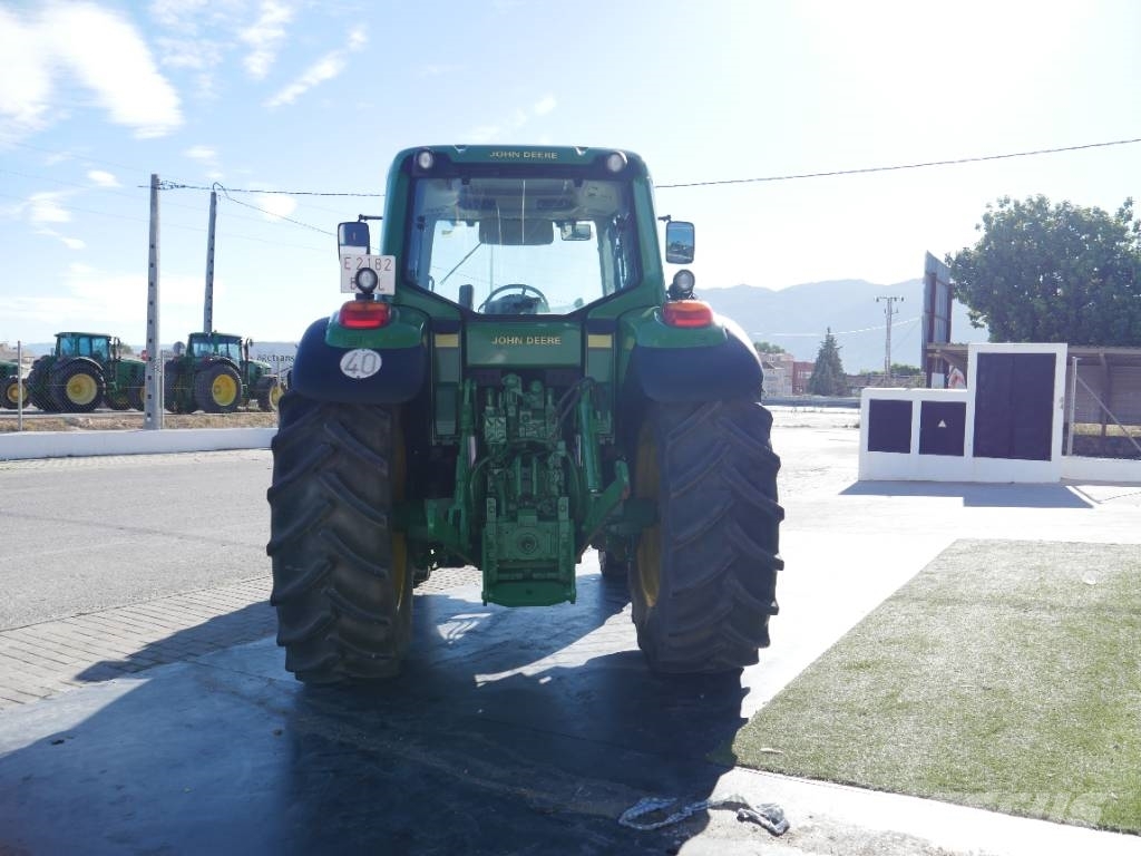 John Deere 6630 Premium Трактори