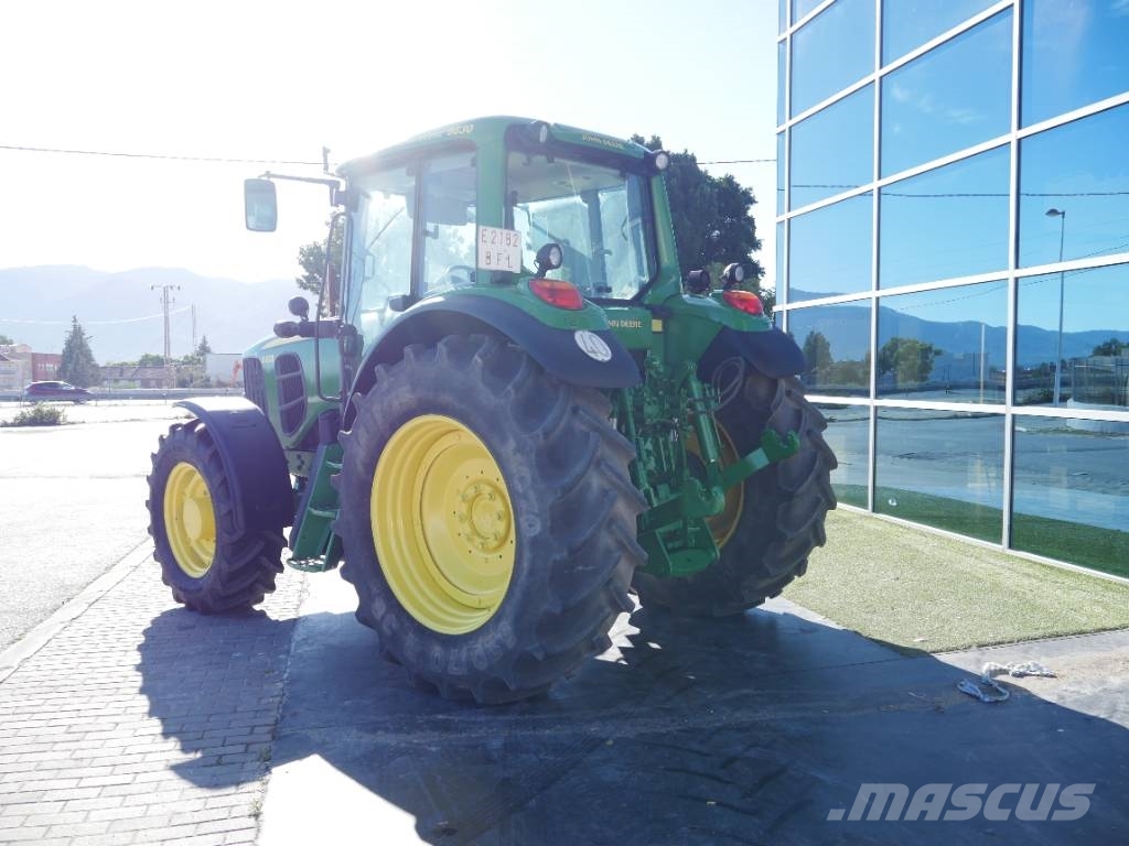 John Deere 6630 Premium Трактори