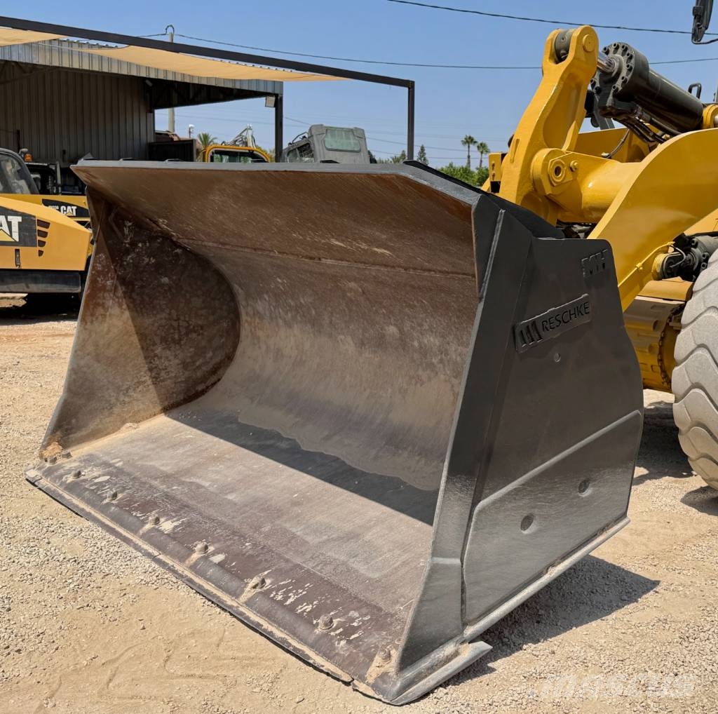CAT 972 M Rataslaadurid