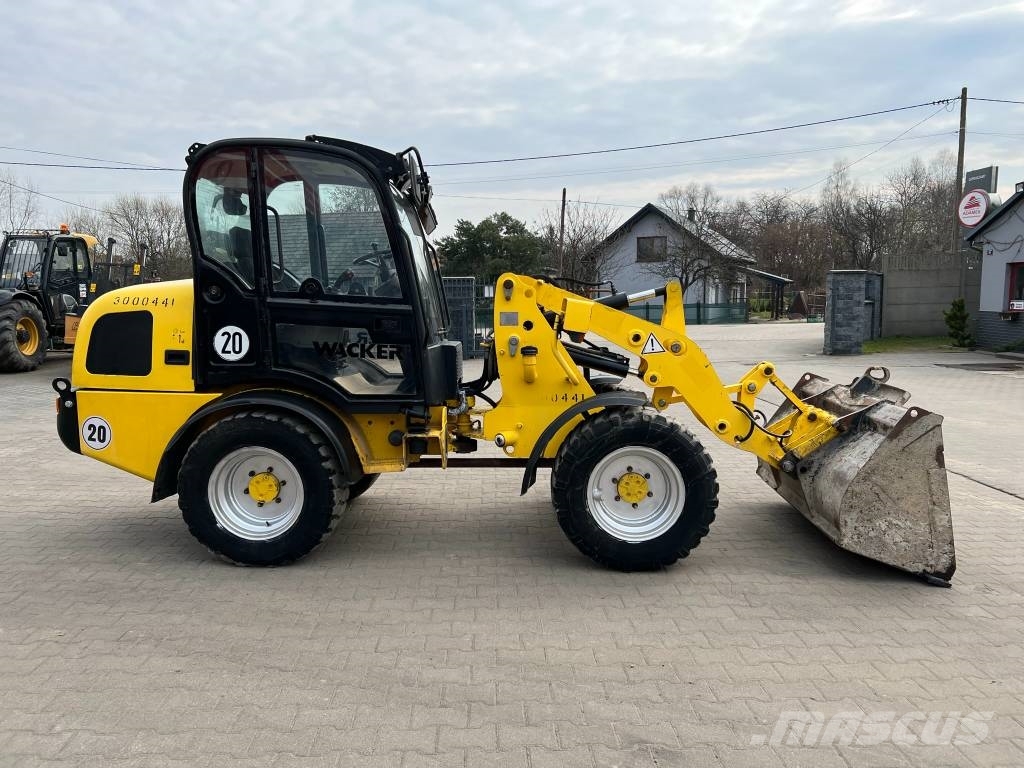 Wacker Neuson WL 37 Kolesové nakladače
