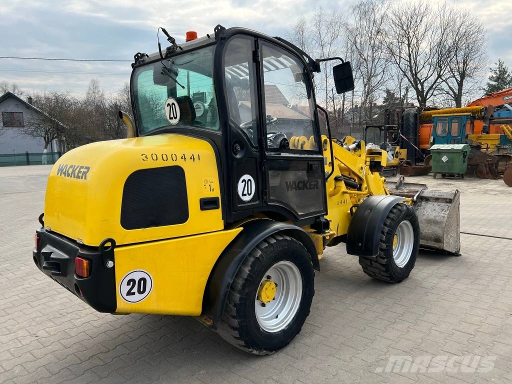 Wacker Neuson WL 37 Kolesové nakladače