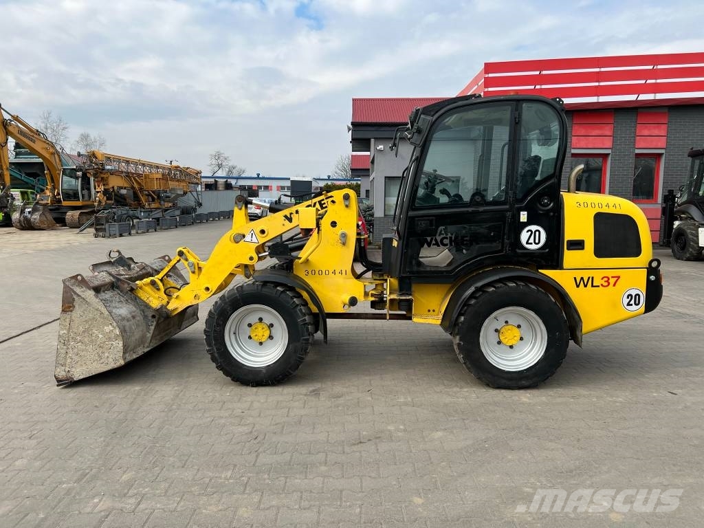 Wacker Neuson WL 37 Kolesové nakladače