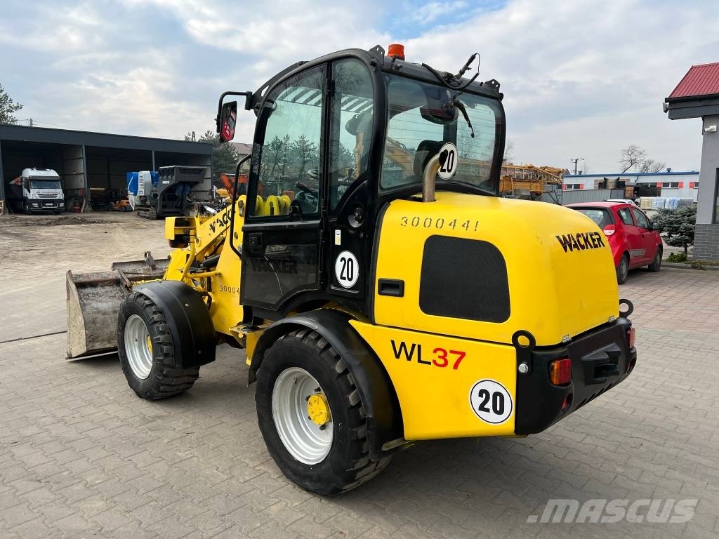 Wacker Neuson WL 37 Kolesové nakladače