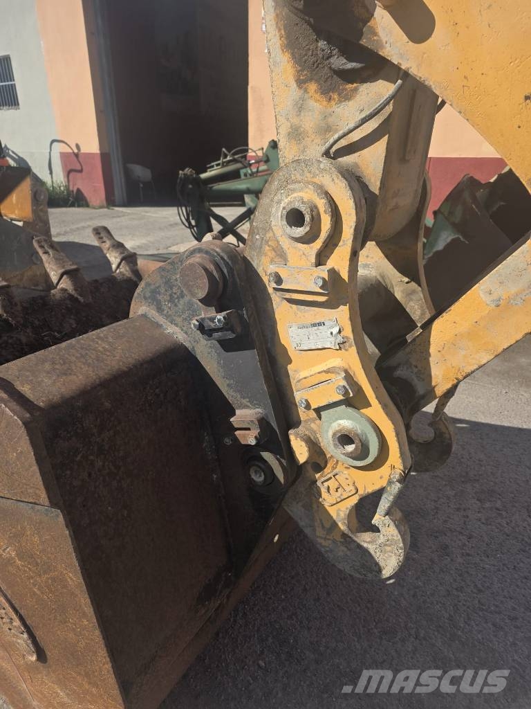 Liebherr 914 litronic حفارات بعجل