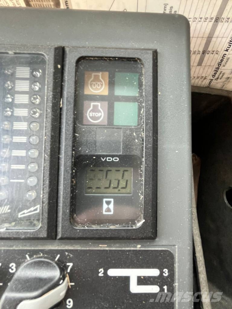 CLAAS DOMINATOR 150 Θεριζοαλωνιστικές μηχανές