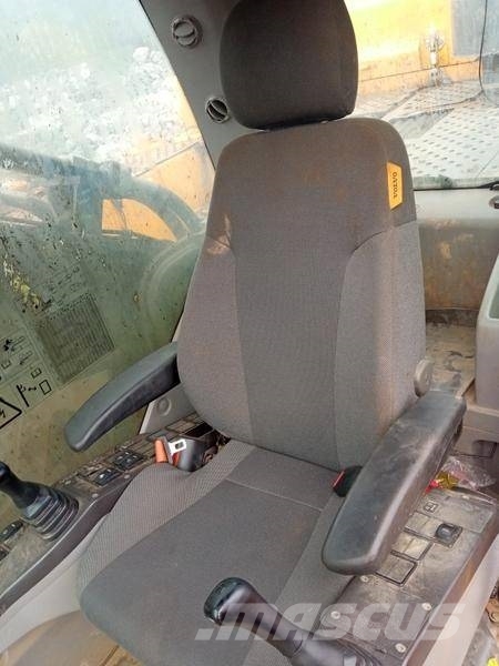 Volvo EC 480 D L Bageri guseničari