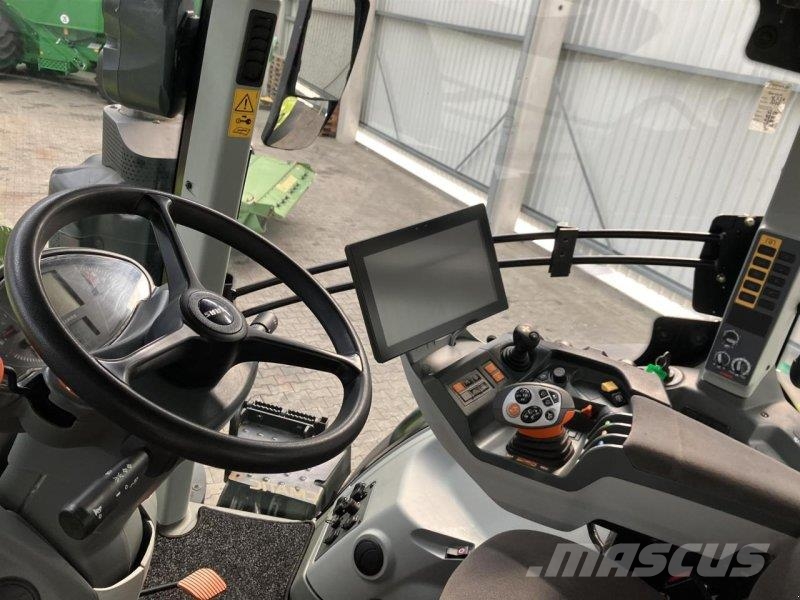 CLAAS Axion 930 트랙터