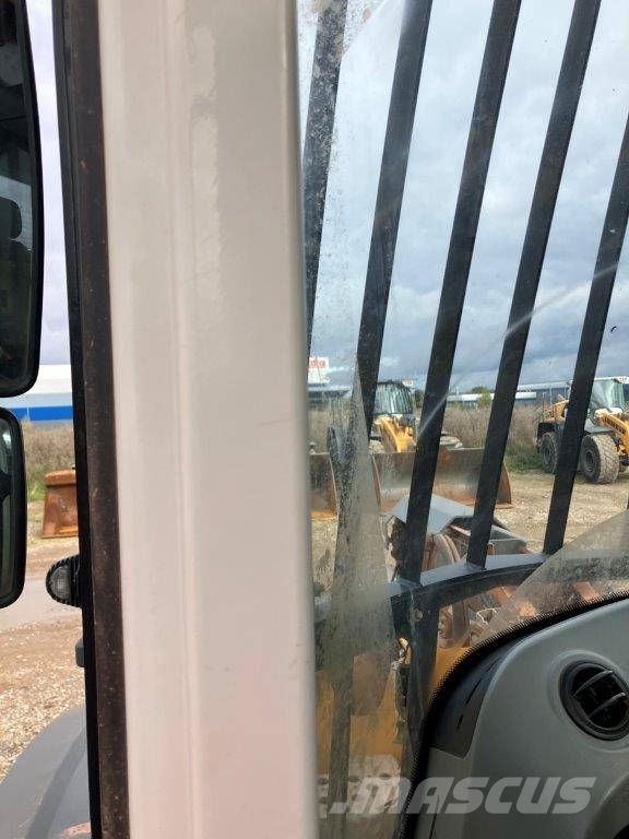 Liebherr L 566 Tekerlekli yükleyiciler