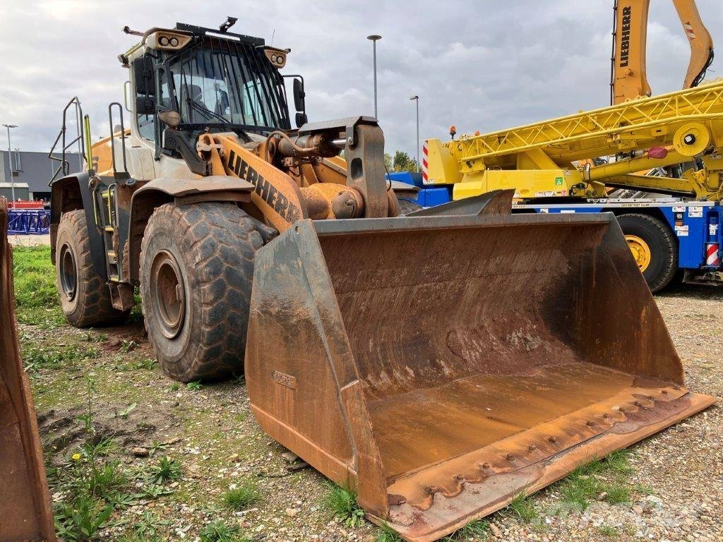 Liebherr L 566 Tekerlekli yükleyiciler