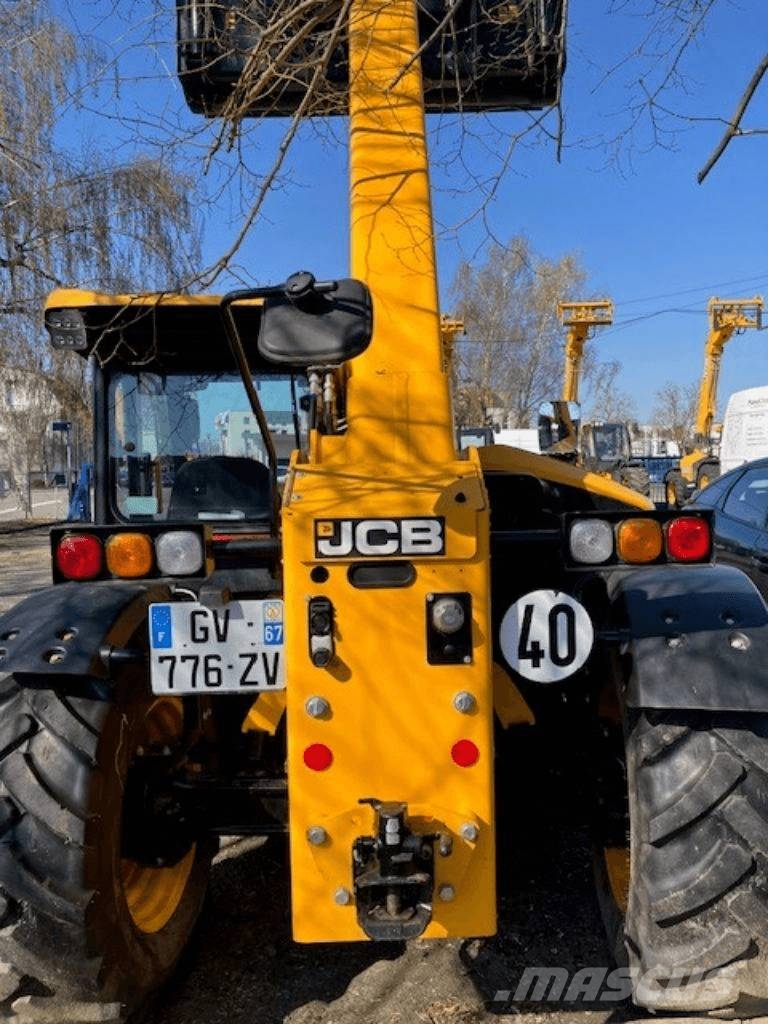 JCB 530-60 Kmetijski teleskopski nakladalci