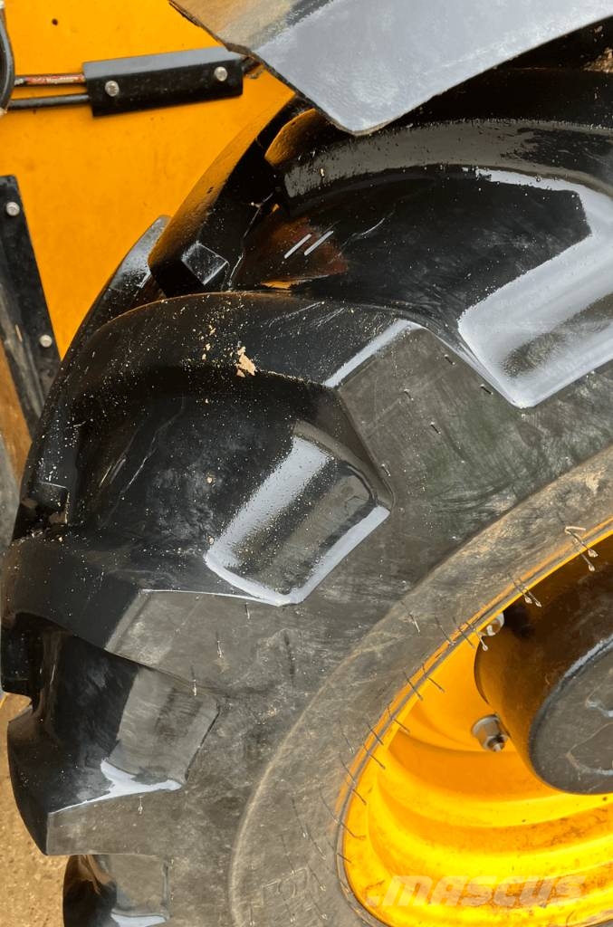 JCB 530-60 Kmetijski teleskopski nakladalci